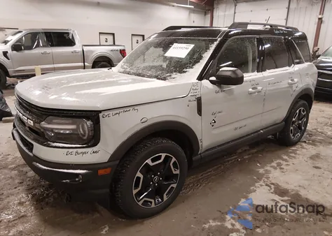 2021 Ford Bronco Sport Outer Banks z USA, uszkodzony, nr VIN 3FMCR9C68MRA72329